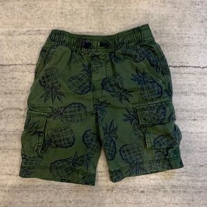 Hanna Anderson boys pineapple shorts. Size 4.